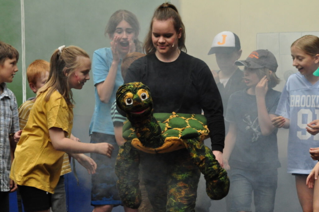 DIE SCHULE DER MAGISCHEN TIERE (Sommer 2024 - Familienstück)